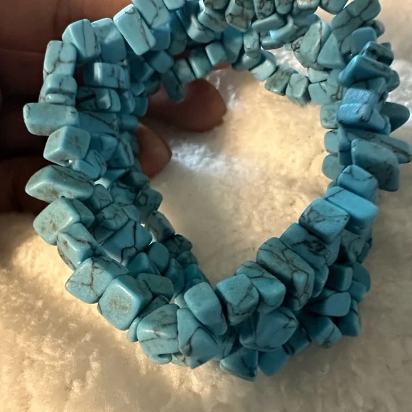 Avon vintage Turquoise Stone Stretch Bracelet - Picture 7 of 16